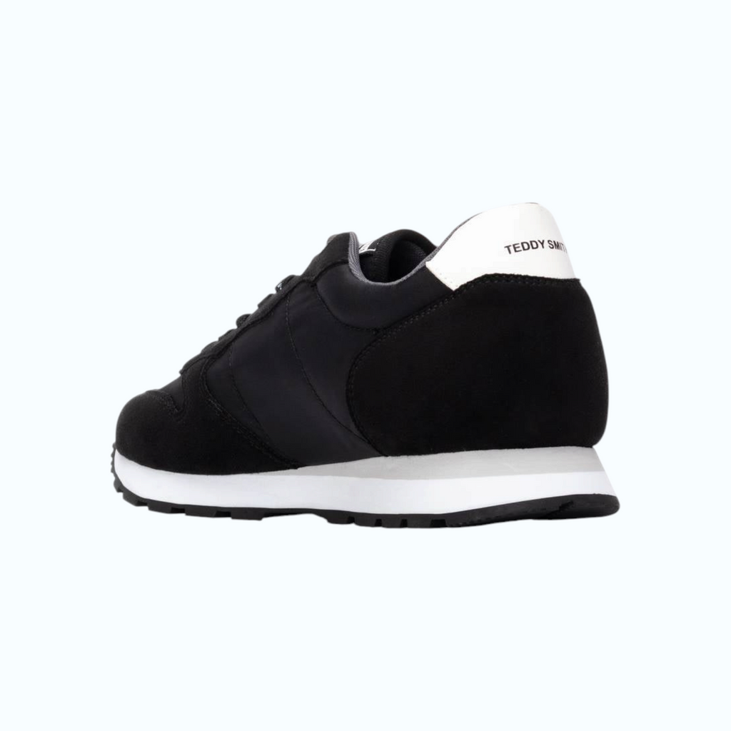 So and Ro - shoes and more - Teddy Smith Ferdinand zwarte herensneakers met witte accenten en sportieve zool