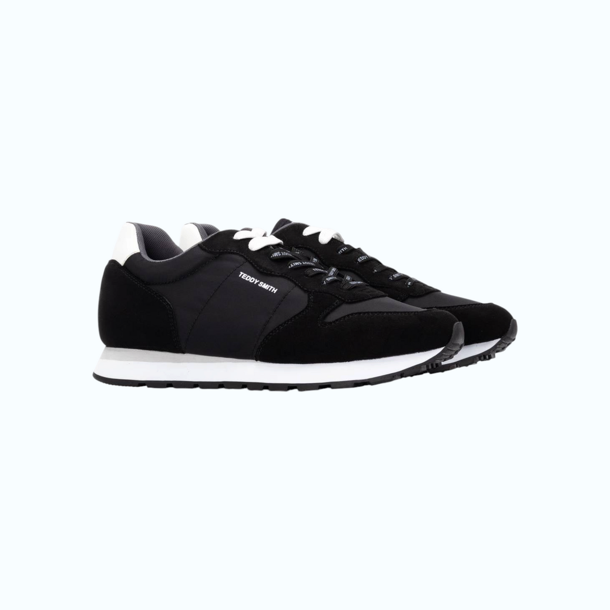 So and Ro - shoes and more - Teddy Smith Ferdinand zwarte herensneakers met witte accenten en vetersluiting