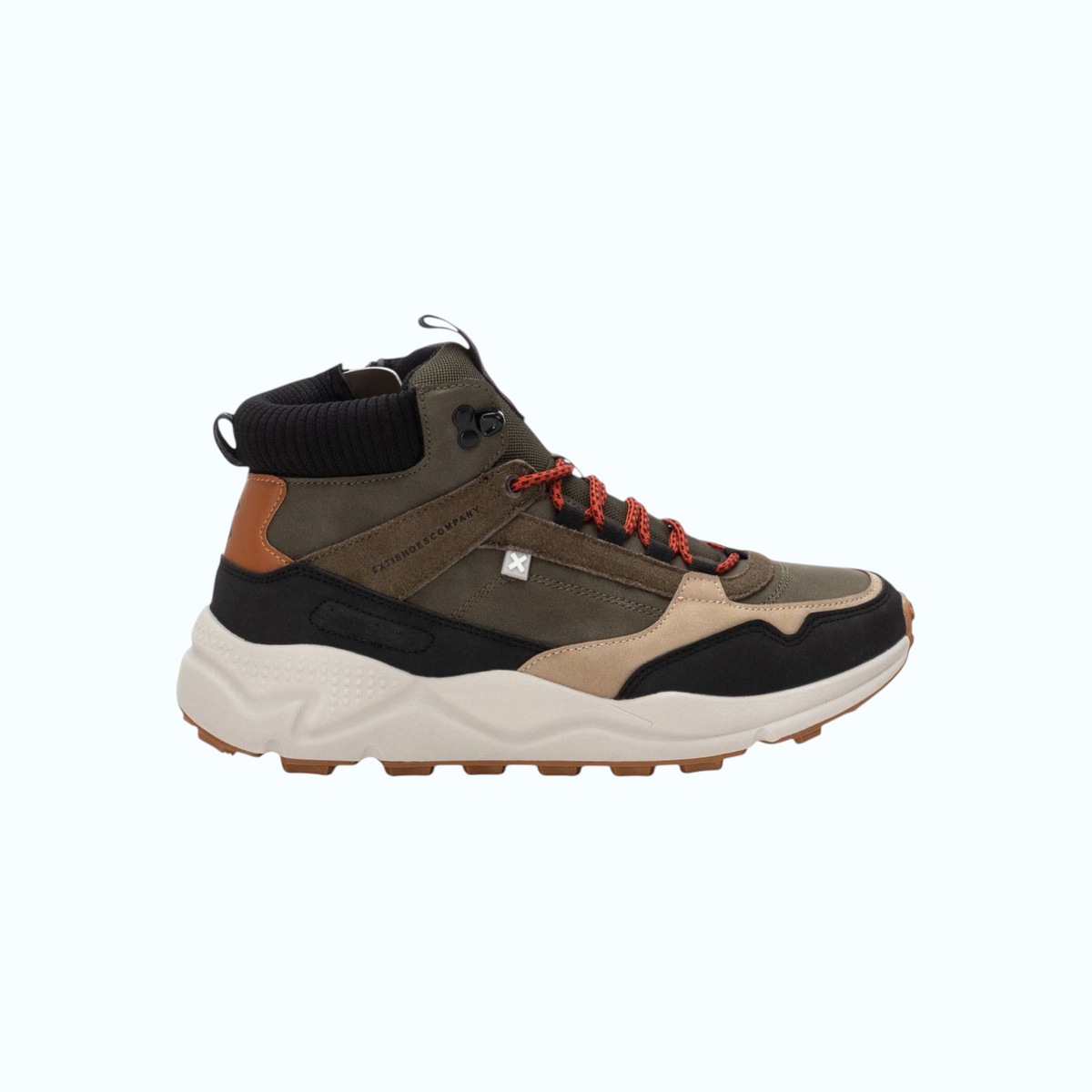 So and Ro - shoes and more - XTI Hans hikers in kaki met zwarte en beige accenten en rood-zwarte veters