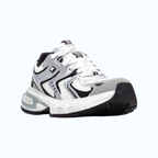 So and Ro - shoes and more - XTI Kees herensneakers in wit met zwarte en grijze accenten en robuuste zool