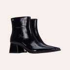 So and Ro - shoes and more - XTI Cenna zwarte enkellaarsjes met glanzende laklook, kreukstructuur en blokhak