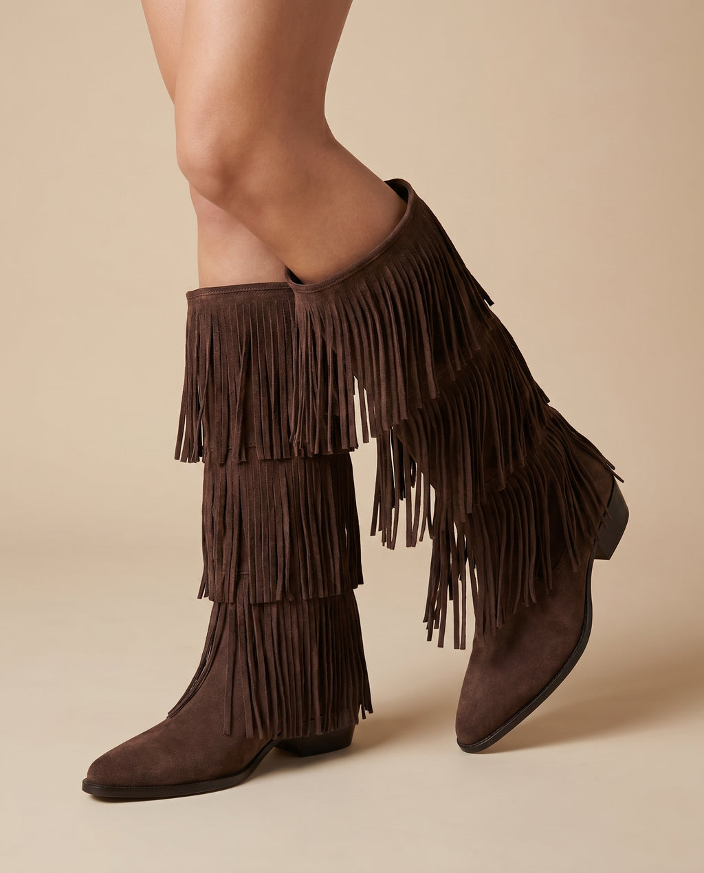 Fringe Knee High Boots – Bruin Suède Look | Boho F – model studio