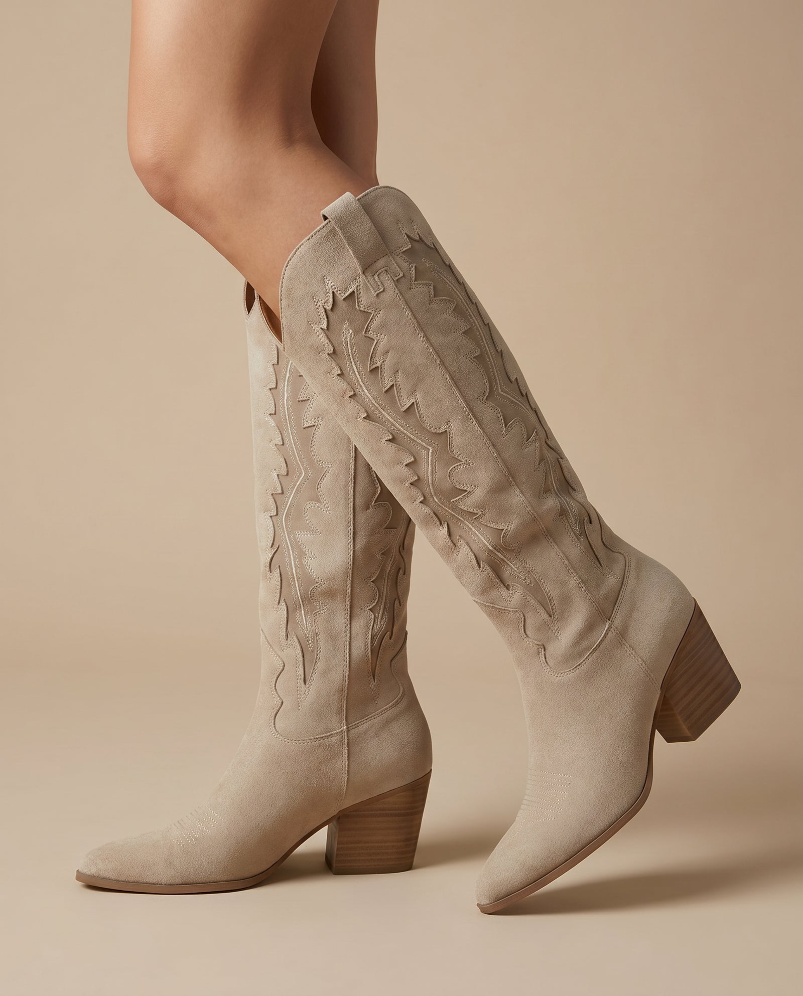 Beige Western Knee High Boots – Micro Suède | Festival Laarzen Dames – model studio