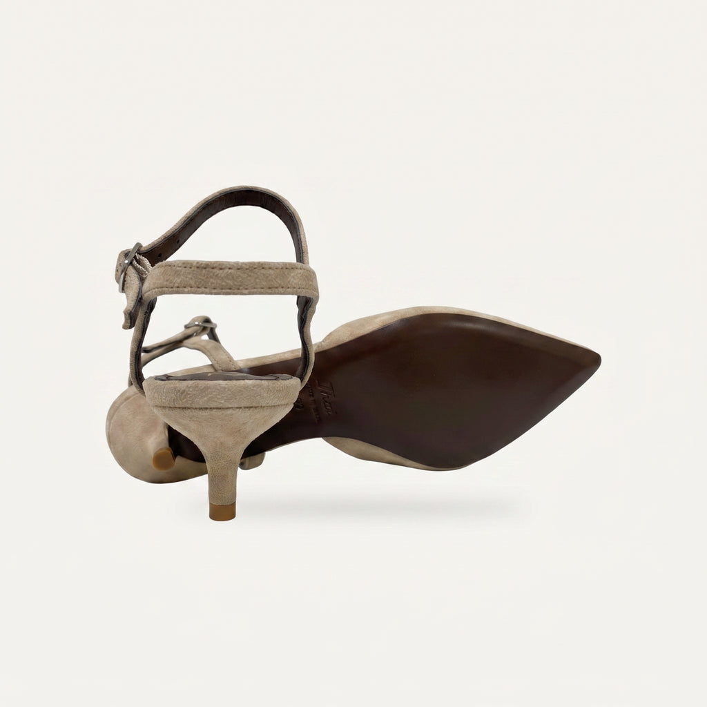 Beige Kitten Heels Dames – Puntneus met Enkelbandje | Suède Look – achterkant detail