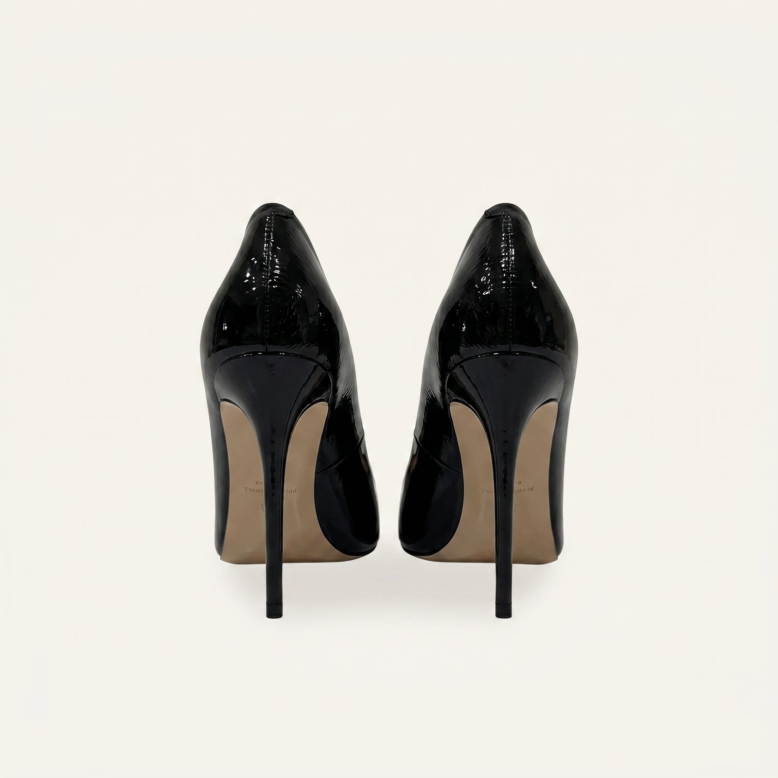 Zwarte Stiletto Pumps Dames – Puntneus Lakleder |  – achterkant