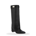 Zwarte leder look laars met omslag en gouden detai – gespiegeld