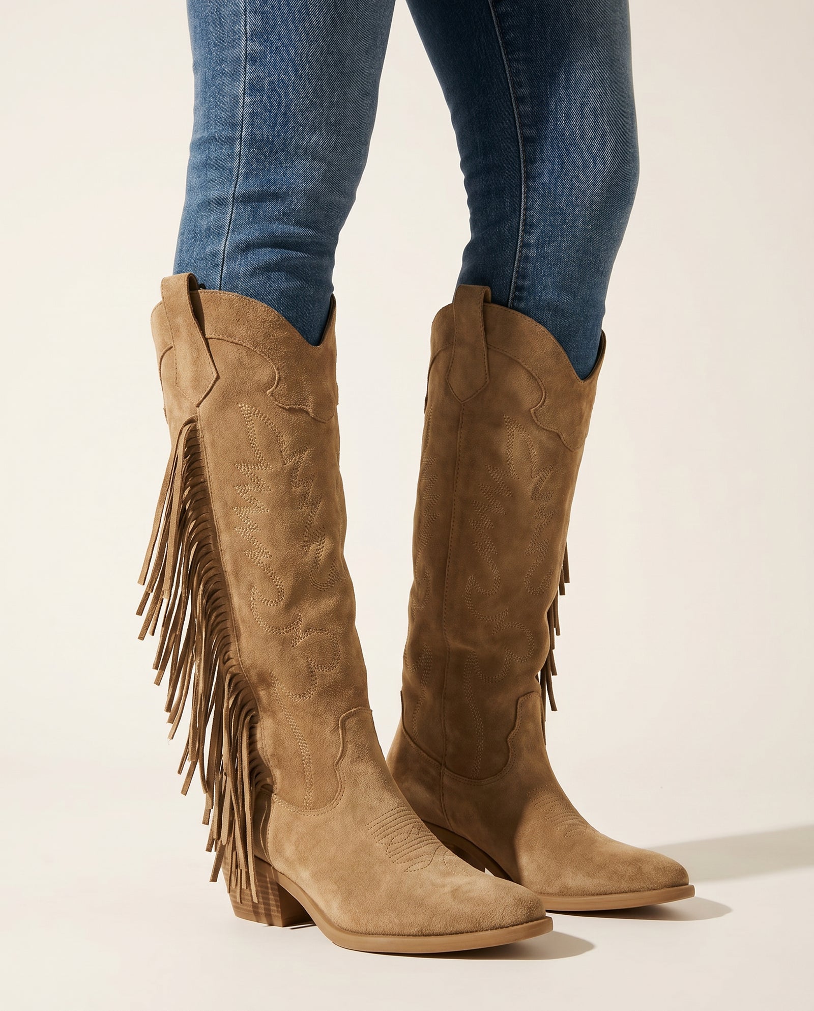 Beige Boho Cowboy Laarzen met Franjes – Trendy Festival Boots Dames – model studio