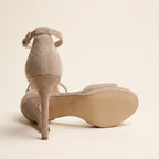 Beige Platform Hakken Dames met Enkelbandje – Micro Suède | Party Heels – achterkant detail