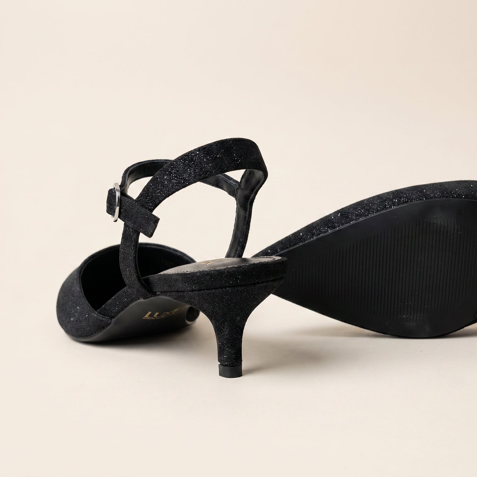 Pointed Toe Slingback Kitten Heel – achterkant