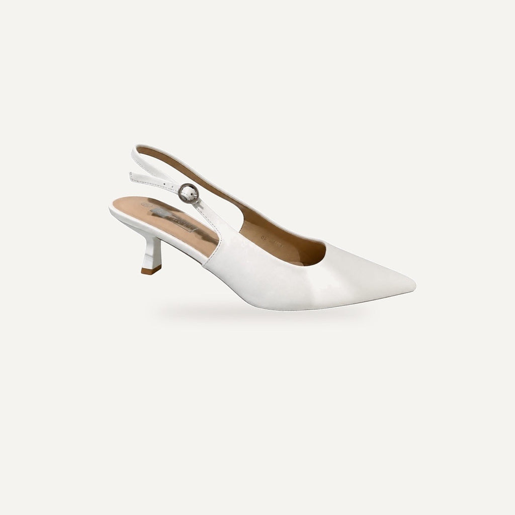 Witte Slingback Kitten Heel – Puntneus | Elegante  – gespiegeld