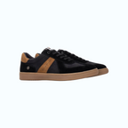 So and Ro - shoes and more - REFRESH Marcel herensneakers in zwart met bruine accenten en rubberen zool