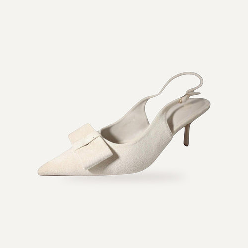 So and Ro beige slingback hakken dames met strik en puntneus. Elegante pumps voor speciale gelegenheden.