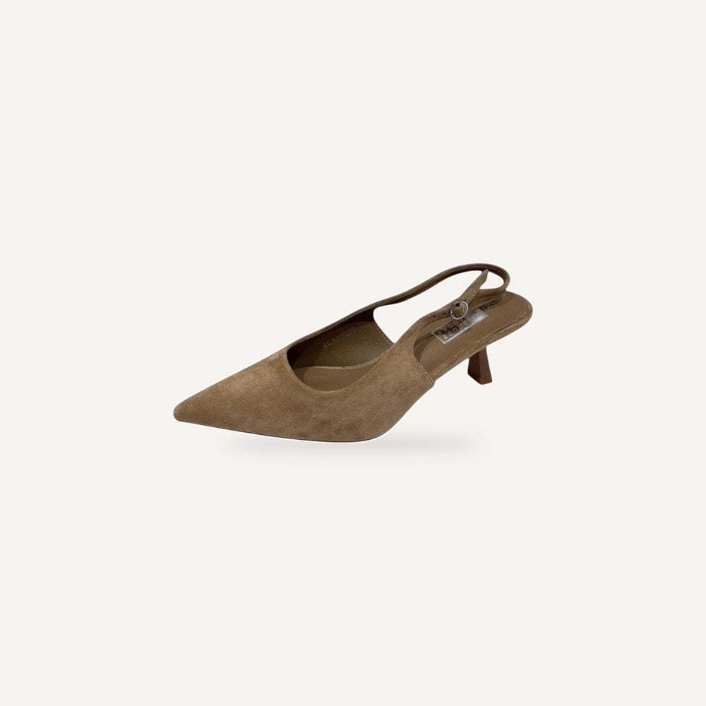So and Ro beige suede slingback heels with pointed toe and kitten heel. Adjustable ankle strap.