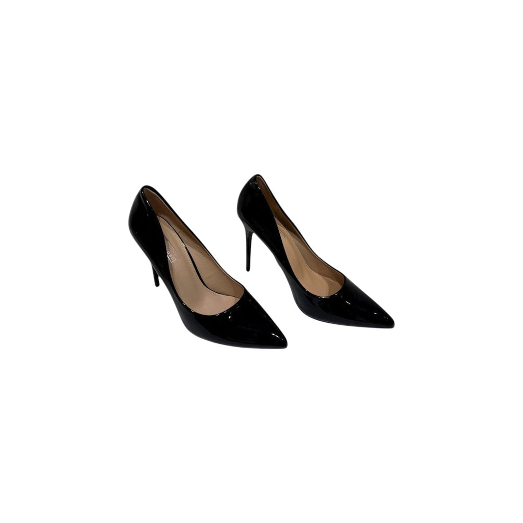 So and Ro black patent leather pointed toe stiletto heels with a sleek silhouette.