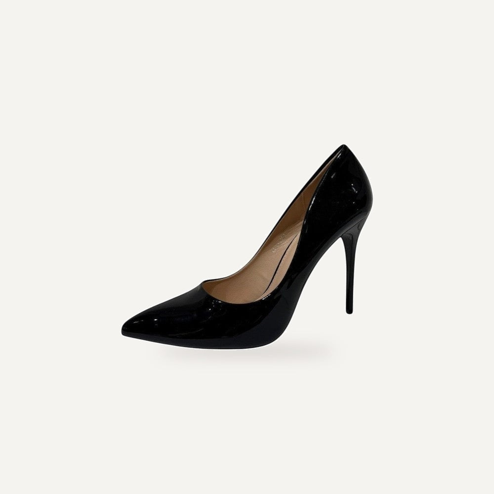 Zwarte stiletto pumps dames met puntneus en glanzend lakleder - elegante hoge hakken