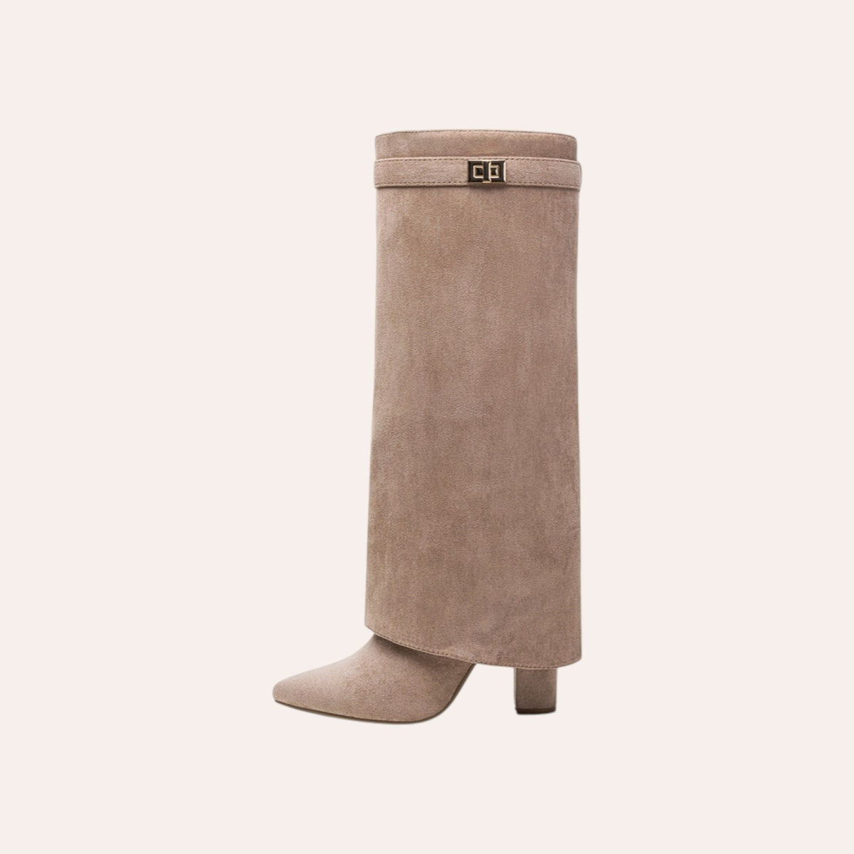So and Ro - shoes and more - Aya beige omslaglaarzen met spitse neus, blokhak en decoratieve gesp aan de schacht.
