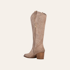 So and Ro - shoes and more - Wiona beige western laars met strassteentjes en blokhak in zijaanzicht