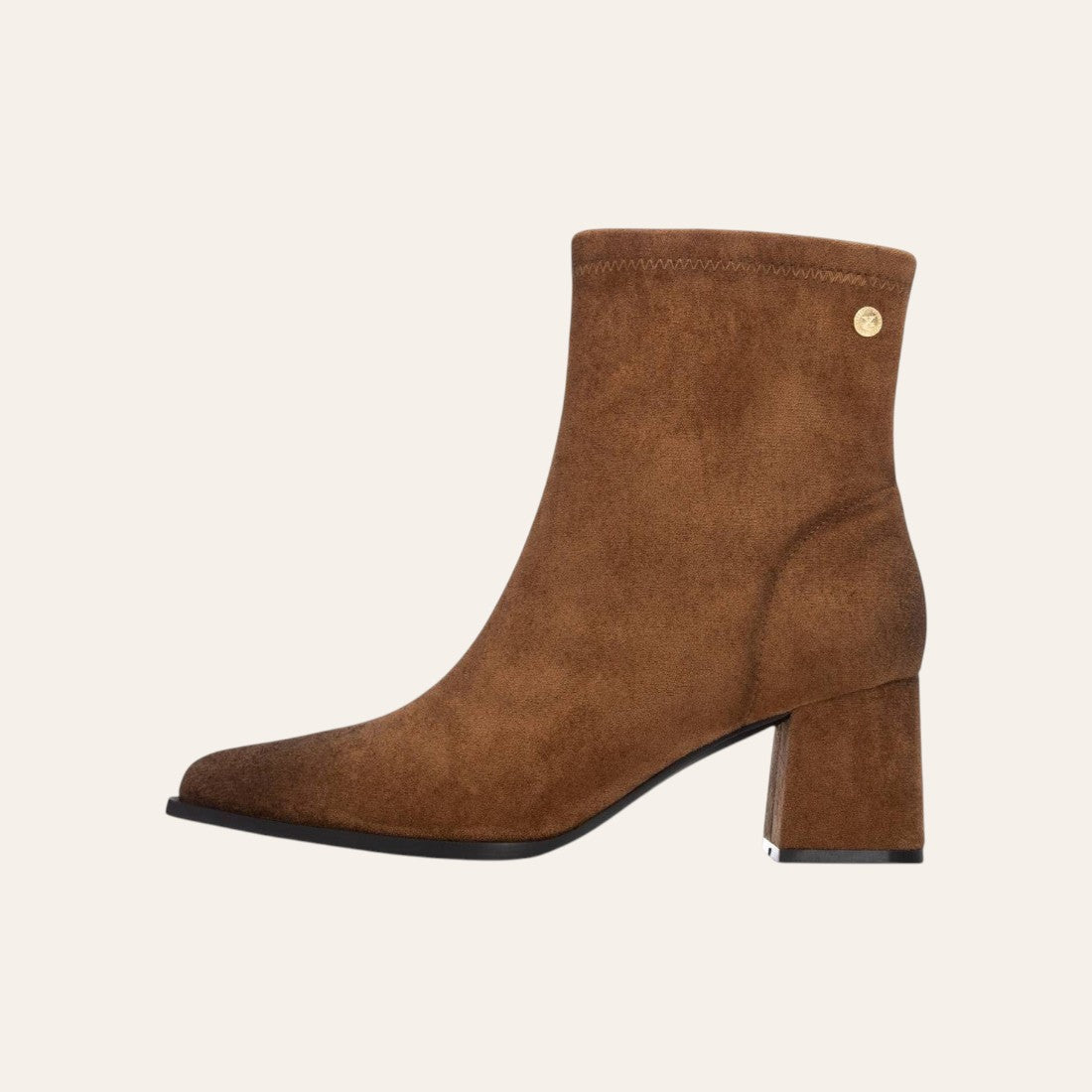 So and Ro - shoes and more - Mariejose bruin enkellaarsje van microsuède met een elegante blokhak en ritssluiting.
