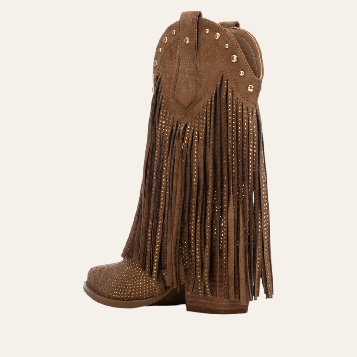 So and Ro - shoes and more - Fernanda bruine microsuède laarzen met lange franjes en gouden studs in boho-stijl