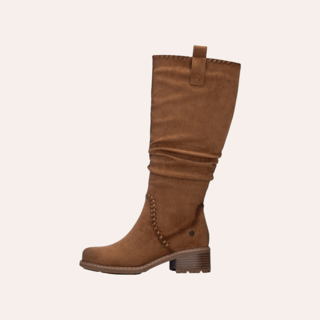 So and Ro - shoes and more - REFRESH Suus bruine hoge laarzen met vlechtwerk, plooien en een comfortabele blokhak.