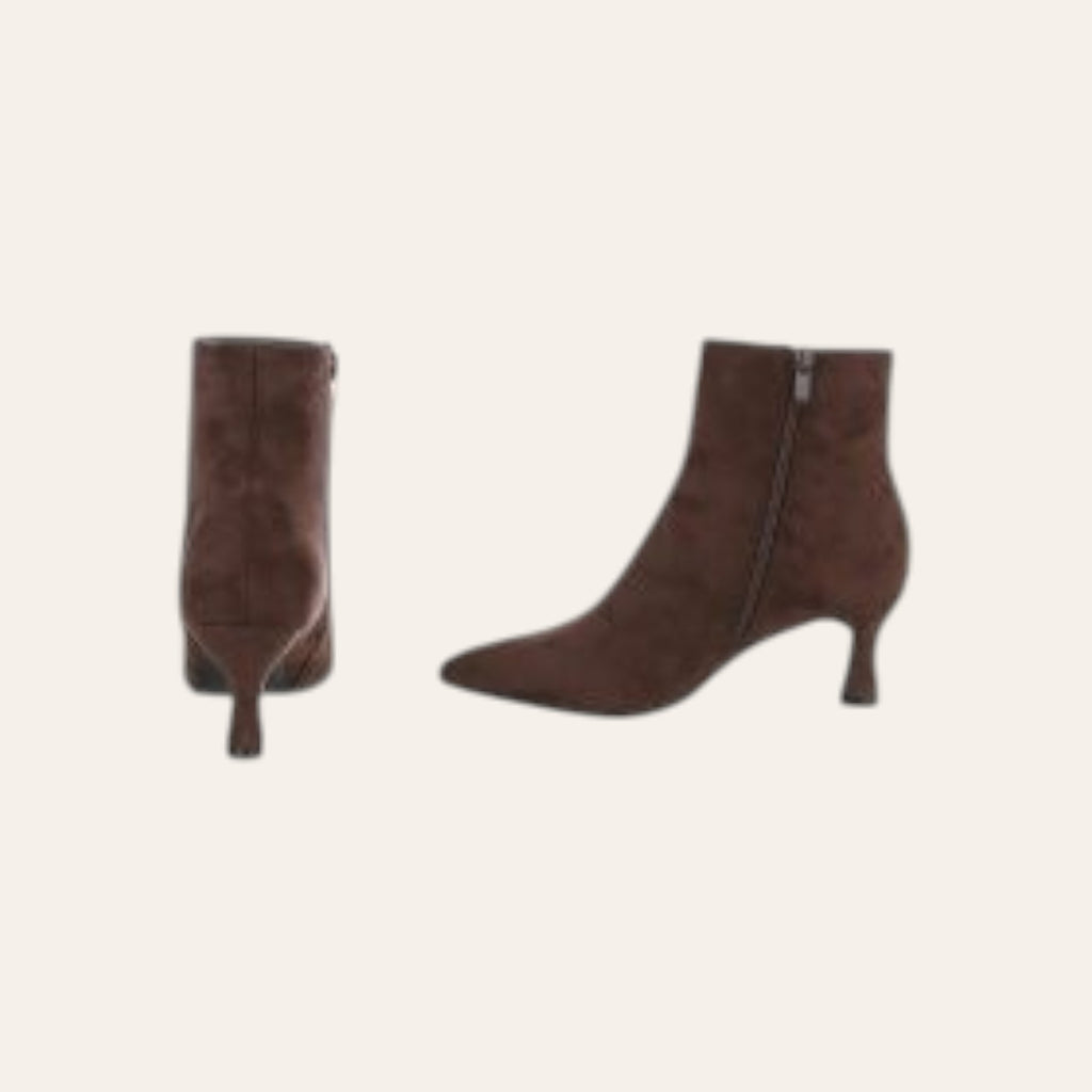 So and Ro - shoes and more - Caroline bruine enkellaarsjes van microsuède met spitse neus en elegante kitten heel