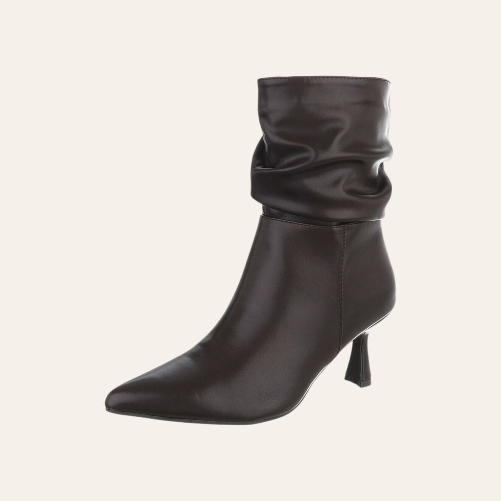 So and Ro - shoes and more - Chris bruine stiefelette in lederlook met geplooide schacht en elegante kitten heel.