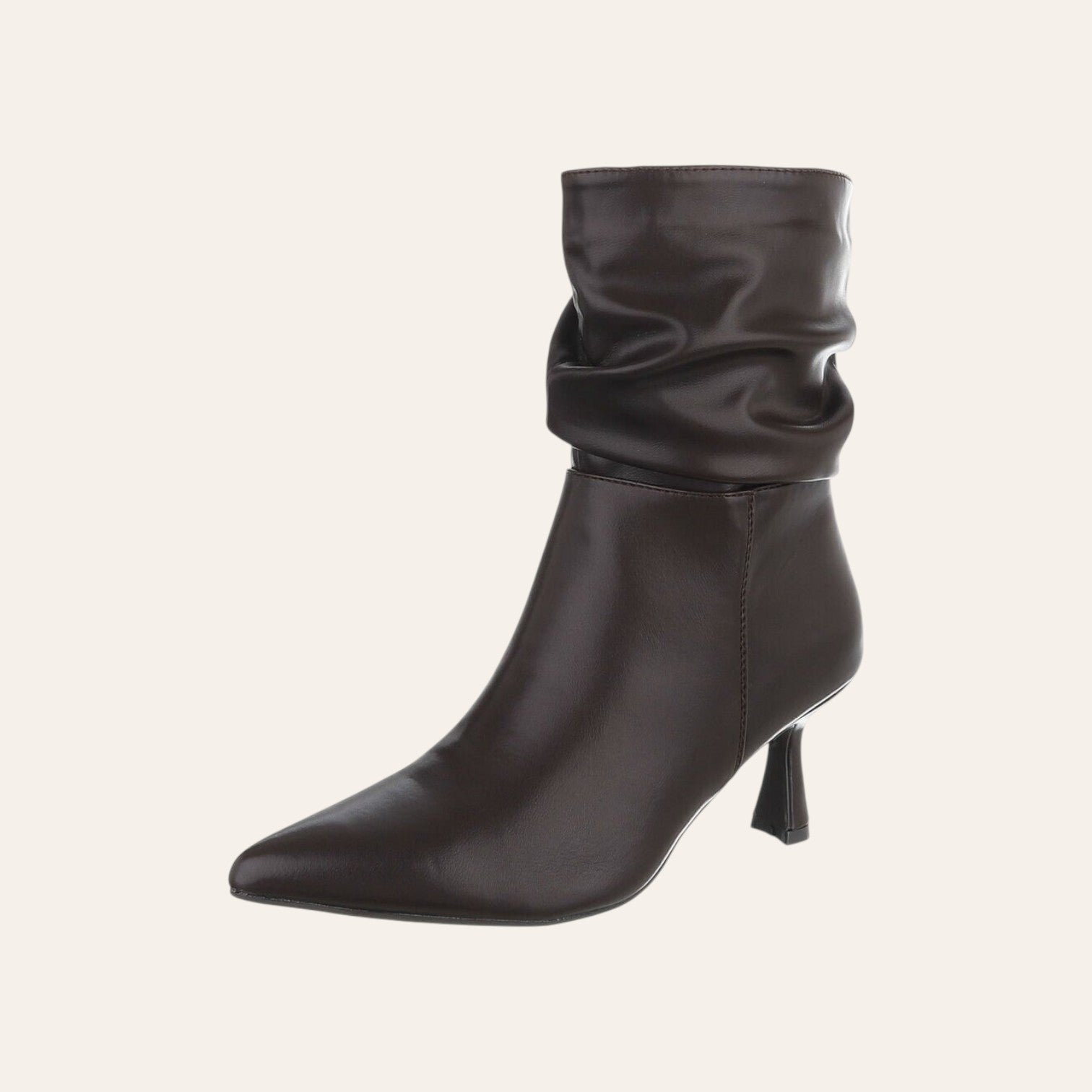 So and Ro - shoes and more - Chris bruine stiefelette in lederlook met geplooide schacht en elegante kitten heel.