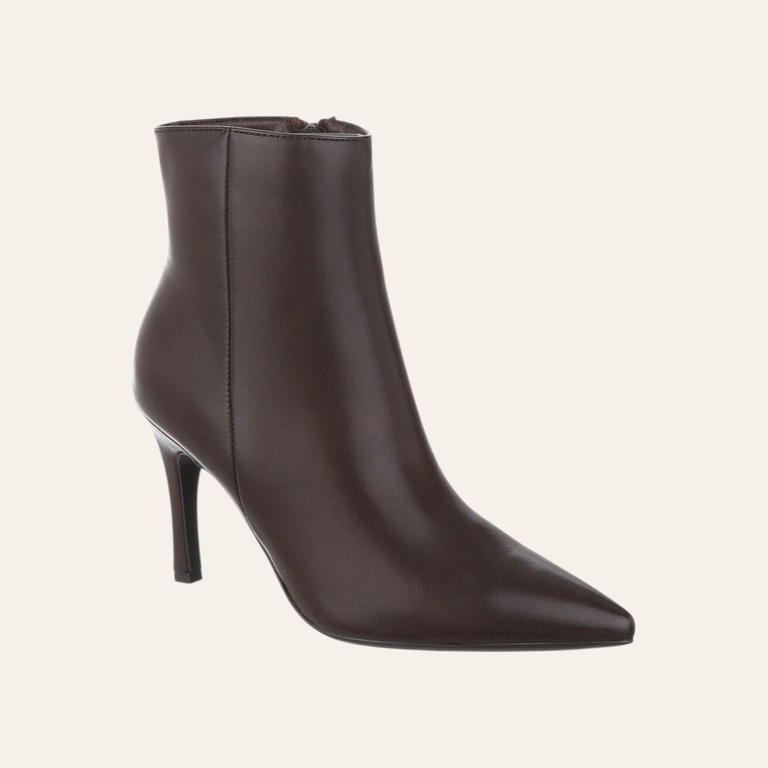 So and Ro - shoes and more - Casandra bruine enkellaars met stilettohak en spitse neus in lederlook