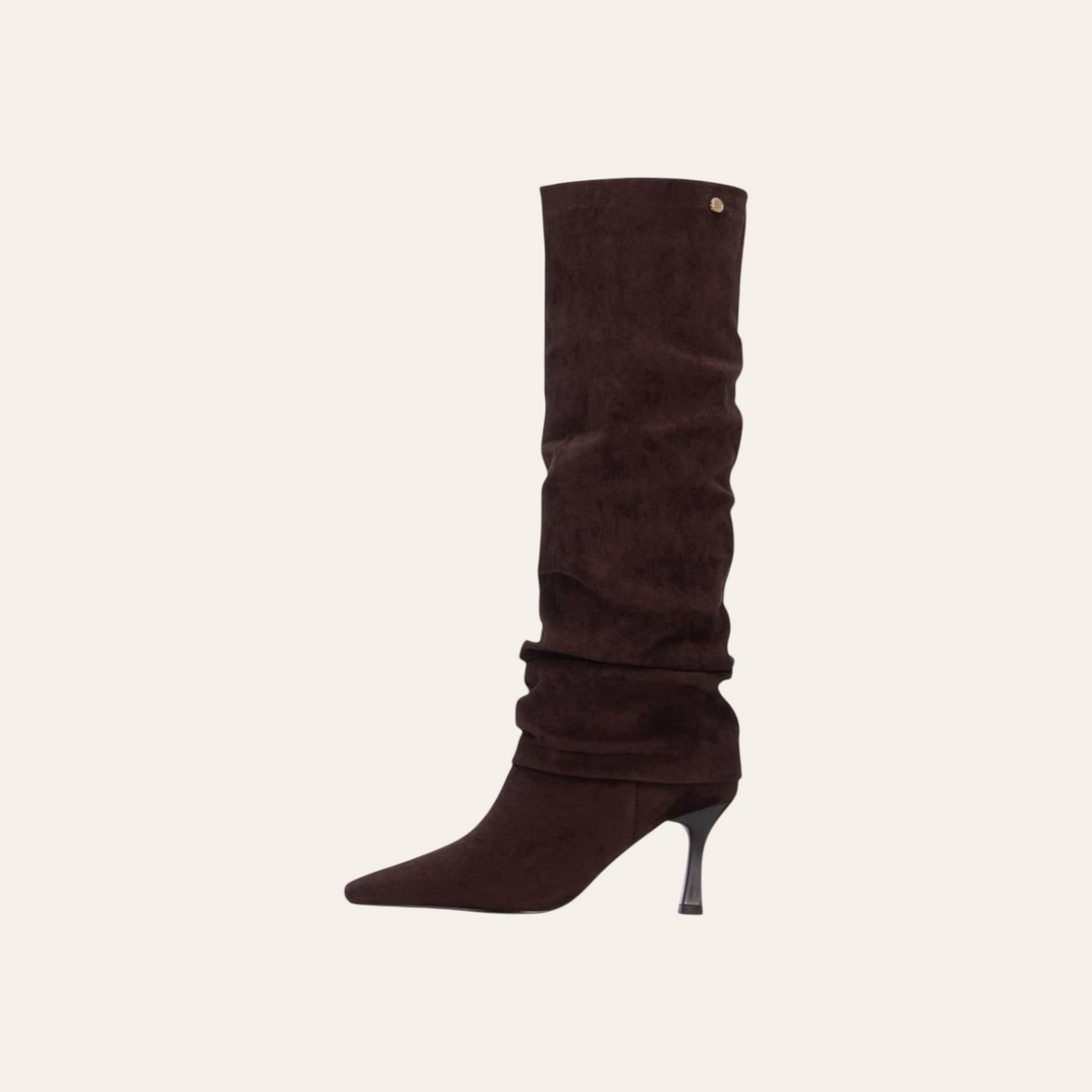 So and Ro - shoes and more - Rebecca kniehoge laarzen in donkerbruin microsuede met een elegante kitten heel