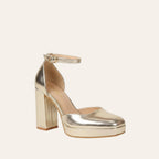 So and Ro - shoes and more - Mia gouden plateaupump met hoge blokhak, enkelbandje en glanzende metallic laklook