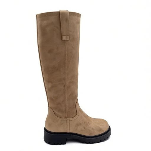 So and Ro - shoes and more - Lina kniehoge laars in taupe microsuède met een robuuste zwarte profielzool.
