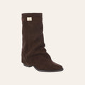 So and Ro - shoes and more - Lolita bruine laars van micro suède met geperforeerd patroon en goudkleurige gesp.