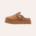 So and Ro - shoes and more - REFRESH Sammie bruine dames pantoffels met plateauzool en verstelbare gesp