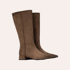 So and Ro - shoes and more - Sissy taupe kniehoge laarzen van microsuede met een lage blokhak en spitse neus