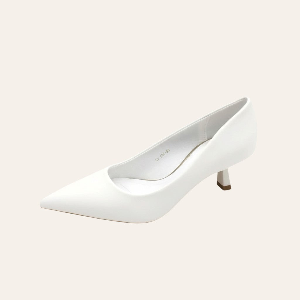 So and Ro - shoes and more - Bernadine white leather-look pump with a pointed toe and elegant kitten heel