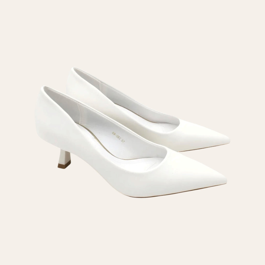 So and Ro - shoes and more - Bernadine white pointed-toe pumps with a comfortable kitten heel in smooth leather look