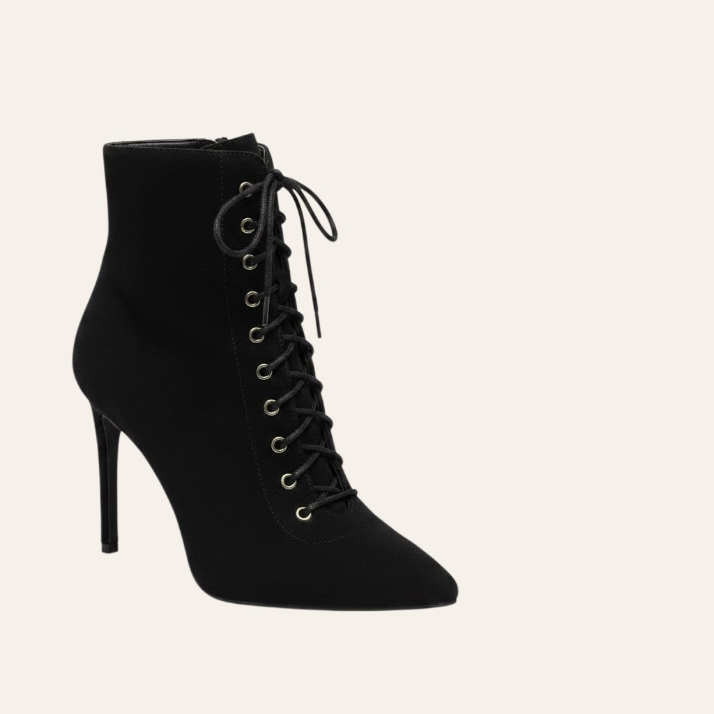 So and Ro - shoes and more - Alexandra zwart veterlaarsje van microsuède met spitse neus en hoge slanke hak