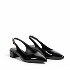 So and Ro - shoes and more - Beate zwarte slingback pumps met glanzende laklook, spitse neus en lage blokhak.