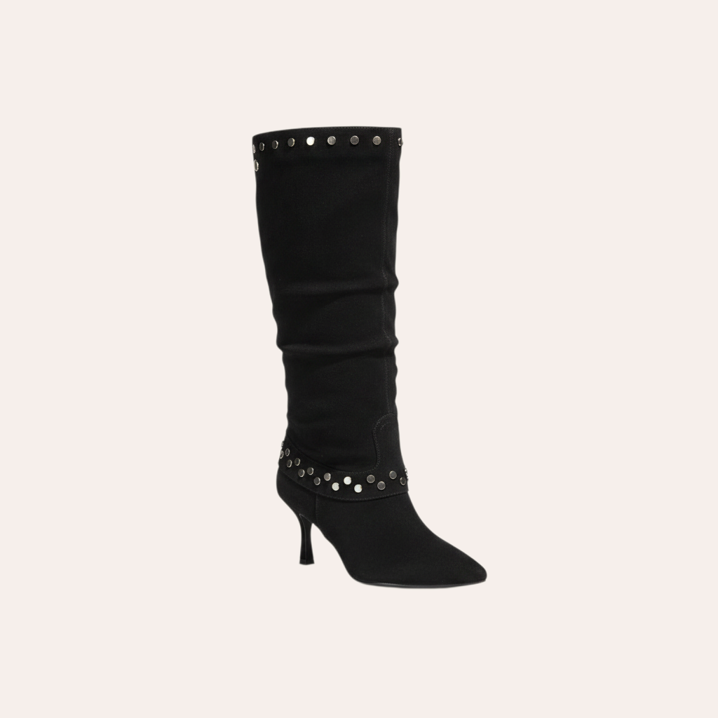 So and Ro - shoes and more - zwarte kniehoge microsuede laarzen met zilveren studs en elegante kitten heel
