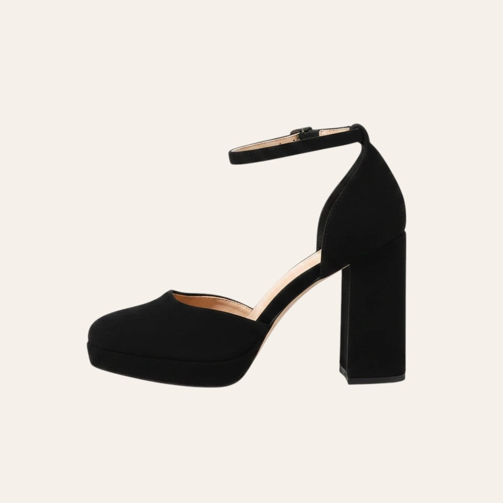 So and Ro - shoes and more - zwarte Mia plateaupump van microsuède met hoge blokhak en verstelbaar enkelbandje