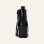 So and Ro - shoes and more - Xenia zwarte western enkellaarsjes van lederlook met blokhak, achterkant