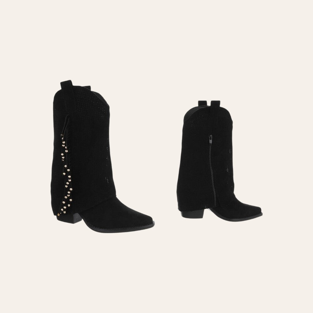 So and Ro - shoes and more - Charlot zwarte western laarzen van geperforeerd microsuède met franjes en gouden studs.